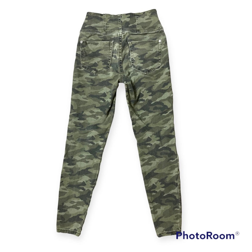 No Boundaries | Juniors High Rise Sculpting Skinny Camo Jeans - Picture 2 of 6